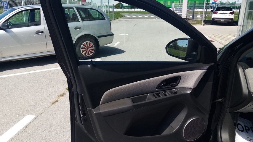 RABLJENO VOZILO CHEVROLET CRUZE 1,6 LS Mehanički mjenjač BENZIN 223298