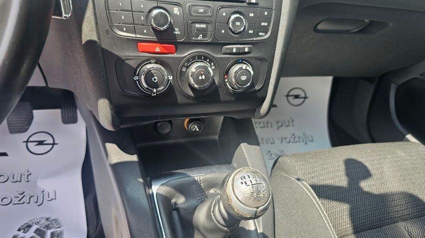 RABLJENO VOZILO CITROEN C4 FEEL BHDI 120 BVM SS Mehanički mjenjač DIESEL 224226