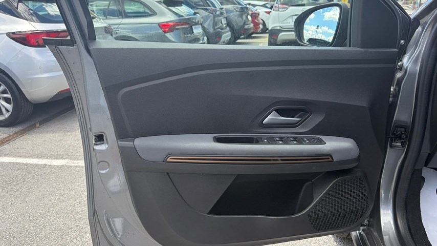 RABLJENO VOZILO DACIA JOGGER 1,0 Mehanički mjenjač BENZIN 224601