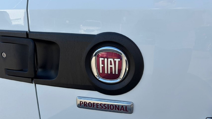 RABLJENO VOZILO FIAT DOBLO 1,3 MJET Mehanički mjenjač DIESEL 224530