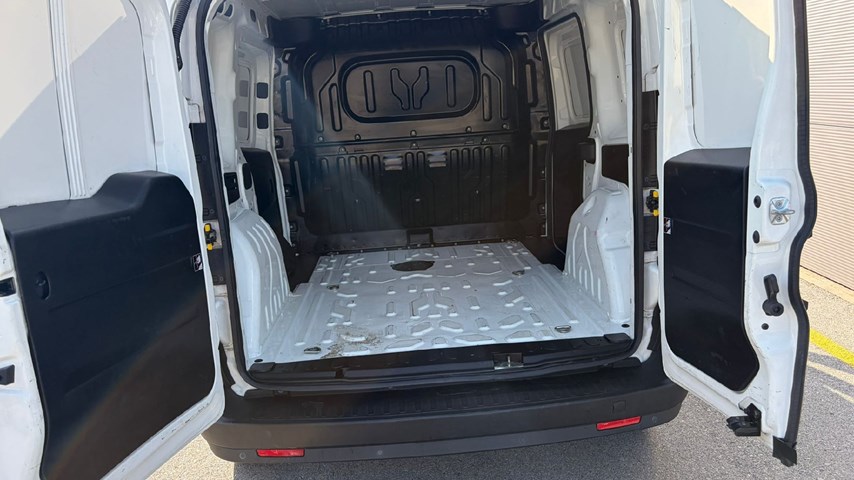 RABLJENO VOZILO FIAT DOBLO 1,3 MJET Mehanički mjenjač DIESEL 224530