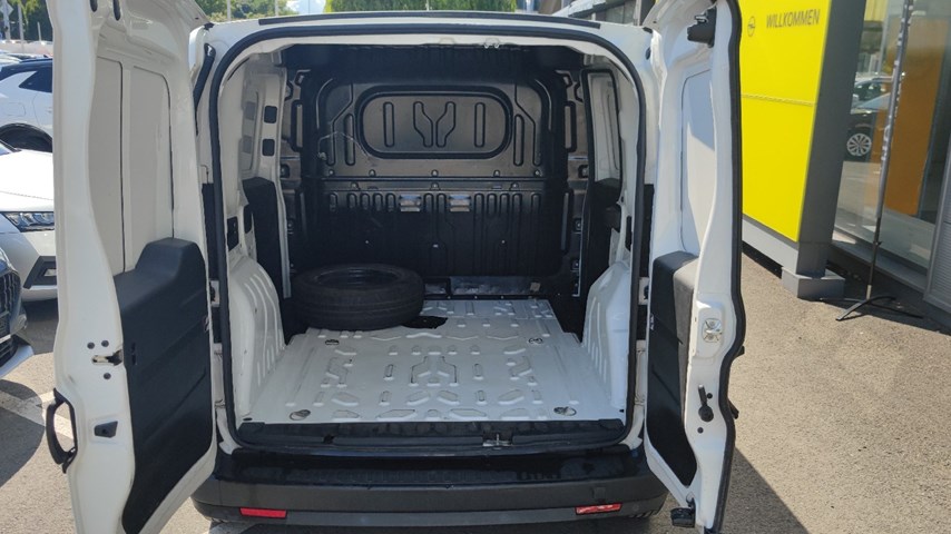 RABLJENO VOZILO FIAT DOBLO CARGO 1.3D Mehanički mjenjač DIESEL 224438