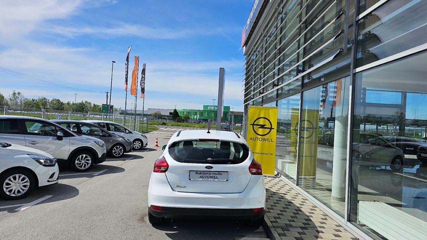 RABLJENO VOZILO FORD FOCUS 1,5 TDCI Mehanički mjenjač DIESEL 223833