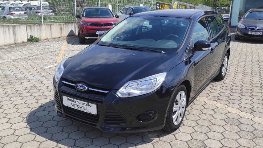 RABLJENO VOZILO FORD FOCUS TURNIER 1,0 T Mehanički mjenjač BENZIN 27254