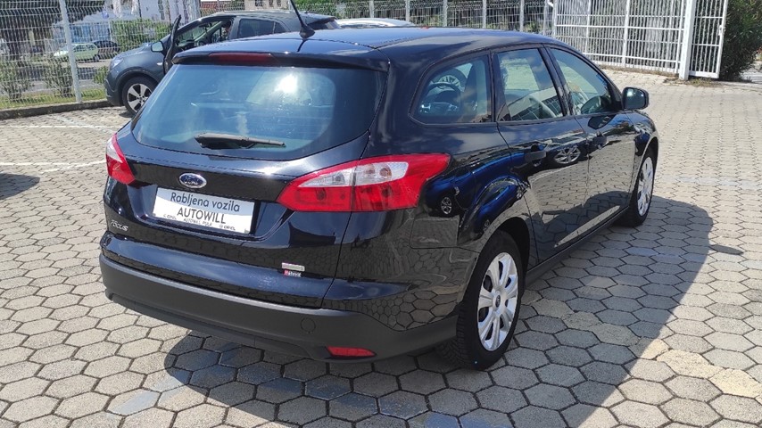 RABLJENO VOZILO FORD FOCUS TURNIER 1,0 T Mehanički mjenjač BENZIN 27254