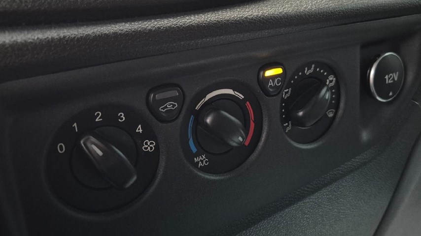 RABLJENO VOZILO FORD TRANSIT 2,0 TDCI Mehanički mjenjač DIESEL 65761