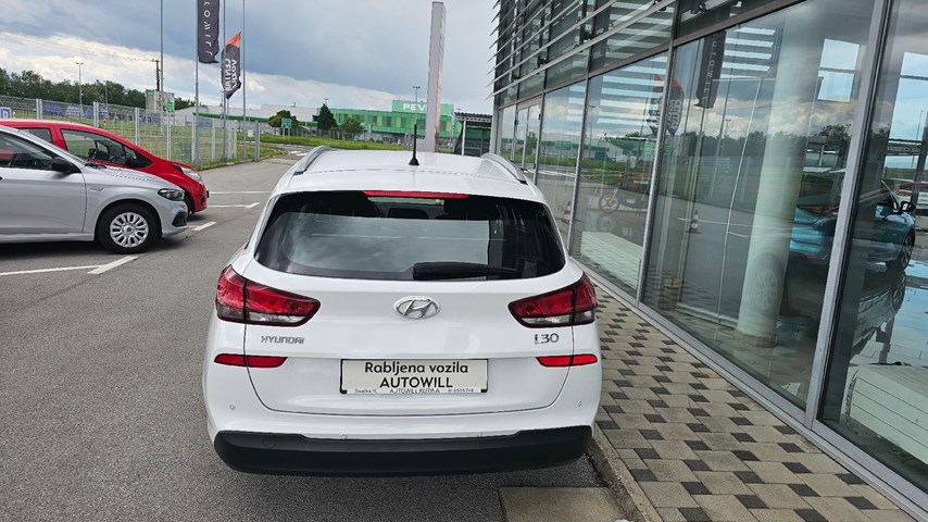 RABLJENO VOZILO HYUNDAI I30 1,4 YES SW Mehanički mjenjač BENZIN 224256