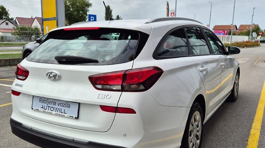 RABLJENO VOZILO HYUNDAI I30 1,4 YES SW Mehanički mjenjač BENZIN 224256