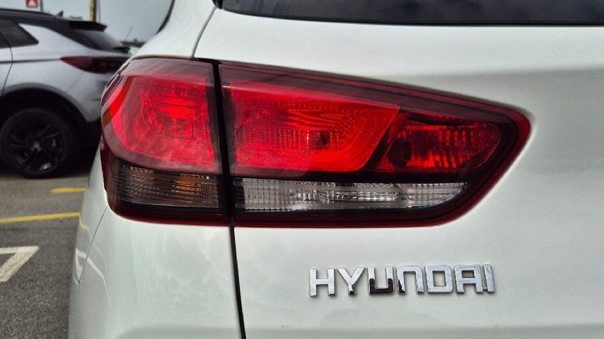 RABLJENO VOZILO HYUNDAI I30 1,4 YES SW Mehanički mjenjač BENZIN 224256
