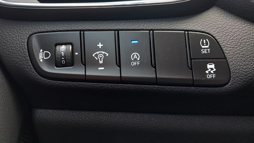 RABLJENO VOZILO HYUNDAI i30 FL 1,5 DPi 110 Mehanički mjenjač BENZIN 224192