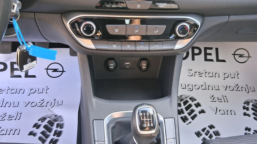 RABLJENO VOZILO HYUNDAI i30 FL 1,6 CRDI 115 Mehanički mjenjač DIESEL 224191