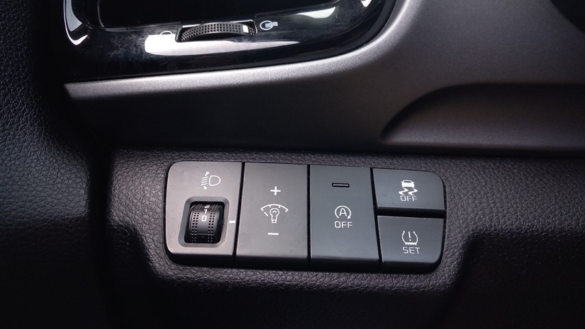 RABLJENO VOZILO KIA STONIC 1,2 GAS LX URBAN Mehanički mjenjač BENZIN 224090
