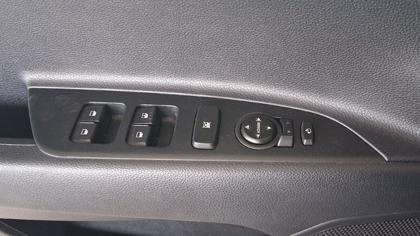 RABLJENO VOZILO KIA STONIC 1,2 GAS LX URBAN Mehanički mjenjač BENZIN 224088