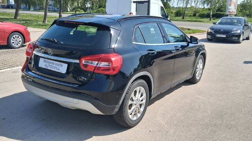 RABLJENO VOZILO MERCEDES GLA 200 D Mehanički mjenjač DIESEL 20922