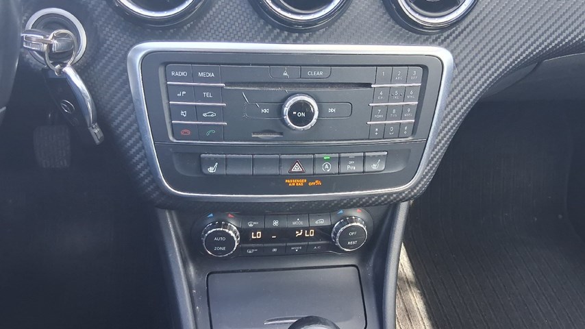 RABLJENO VOZILO MERCEDES GLA 200 D Mehanički mjenjač DIESEL 20922