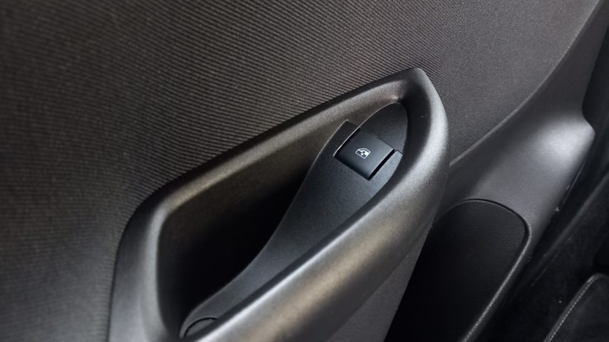 RABLJENO VOZILO OPEL ASTRA 1,5 DVH Mehanički mjenjač DIESEL 65742