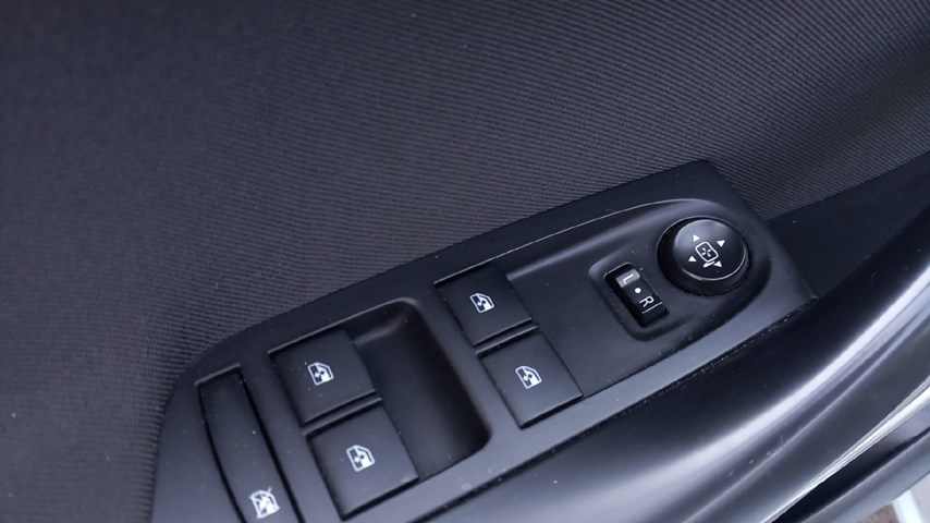 RABLJENO VOZILO OPEL ASTRA 1,5 DVH Mehanički mjenjač DIESEL 65743