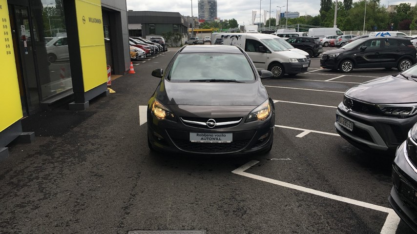 RABLJENO VOZILO OPEL ASTRA 1,6 CDTI SELECTION Mehanički mjenjač DIESEL 223239