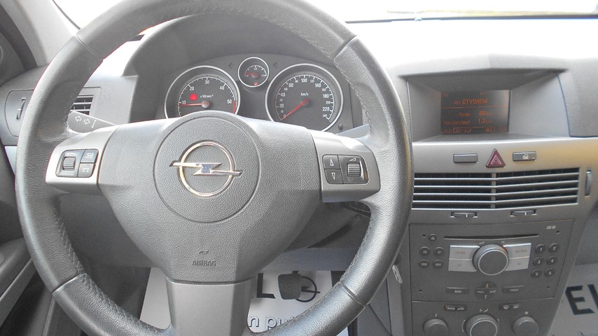 RABLJENO VOZILO OPEL ASTRA 1,7 CDTI DIESEL 20723