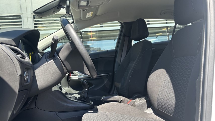 RABLJENO VOZILO OPEL ASTRA Business Edition F 1,5 DVC MT6 Mehanički mjenjač DIESEL 224872