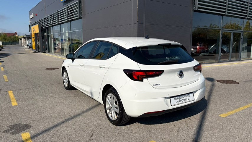 RABLJENO VOZILO OPEL ASTRA Business Edition F 1,5 DVC MT6 Mehanički mjenjač DIESEL 224869