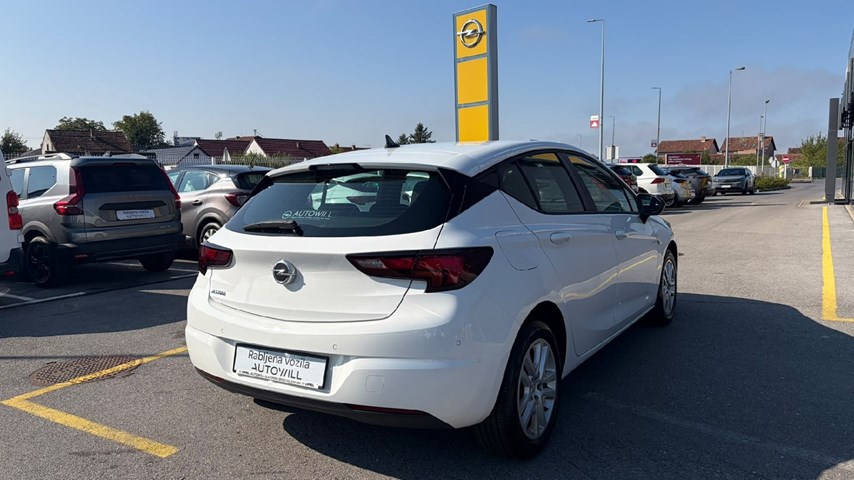 RABLJENO VOZILO OPEL ASTRA Business Edition F 1,5 DVC MT6 Mehanički mjenjač DIESEL 224869