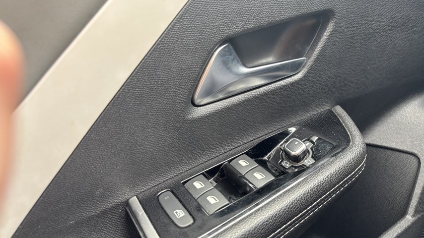 RABLJENO VOZILO OPEL ASTRA BUSINESS ELEGANCE F 1,5 DTH AT8 Automatski sekvencijalni mjenjač DIESEL 224725