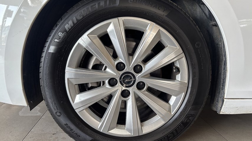 RABLJENO VOZILO OPEL ASTRA EDITION F 1,2 XHL Mehanički mjenjač BENZIN 224579