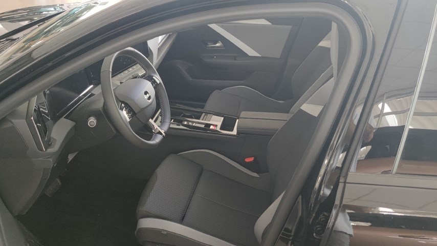 RABLJENO VOZILO OPEL ASTRA EDITION F 1,5 DTH AT8 Automatski mjenjač DIESEL 81446