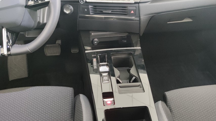 RABLJENO VOZILO OPEL ASTRA EDITION F 1,5 DTH AT8 Automatski mjenjač DIESEL 81446