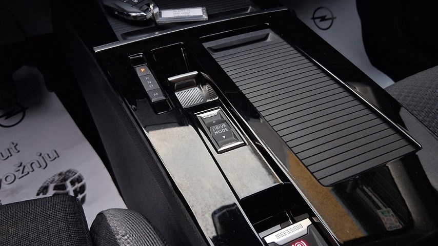 RABLJENO VOZILO OPEL ASTRA EDITION F 1,5 DTH AT8 Automatski mjenjač DIESEL 224574