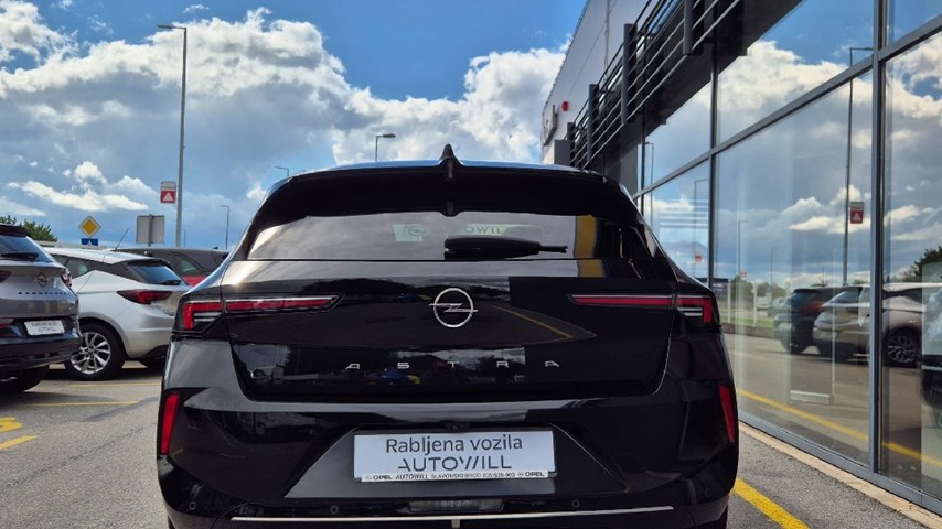 RABLJENO VOZILO OPEL ASTRA ELEGANCE F 1,2 XHT MT6 Mehanički mjenjač BENZIN 224221