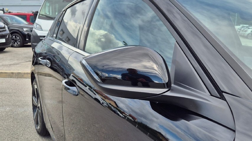 RABLJENO VOZILO OPEL ASTRA ELEGANCE F 1,2 XHT MT6 Mehanički mjenjač BENZIN 224221