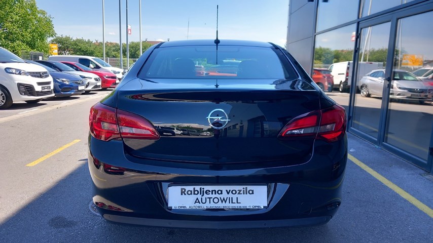RABLJENO VOZILO OPEL ASTRA ENJOY 4DR B 1.6 DTL MT6 Mehanički mjenjač DIESEL 20861