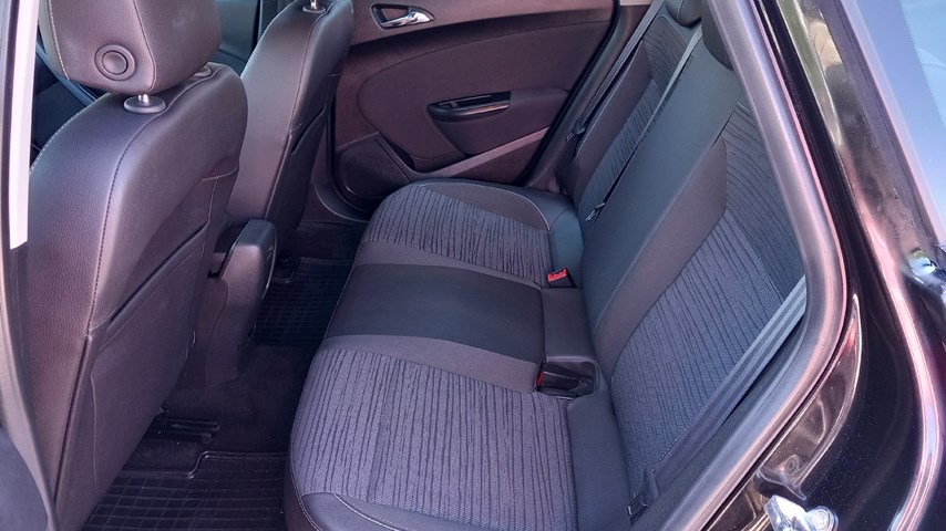RABLJENO VOZILO OPEL ASTRA ENJOY 4DR B 1.6 DTL MT6 Mehanički mjenjač DIESEL 20861