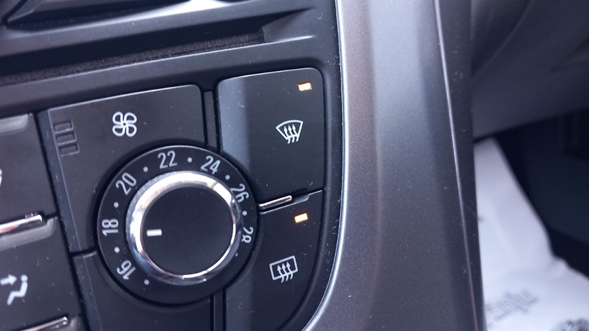 RABLJENO VOZILO OPEL ASTRA ENJOY 4DR B 1.6 DTL MT6 Mehanički mjenjač DIESEL 20861