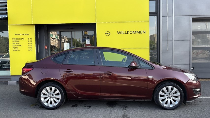 RABLJENO VOZILO OPEL ASTRA ENJOY B 1,4 NET MT6 Mehanički mjenjač BENZIN 224671