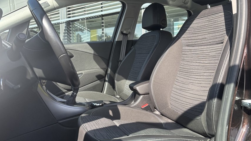 RABLJENO VOZILO OPEL ASTRA ENJOY B 1,6 DTL MT6 Mehanički mjenjač DIESEL 224919