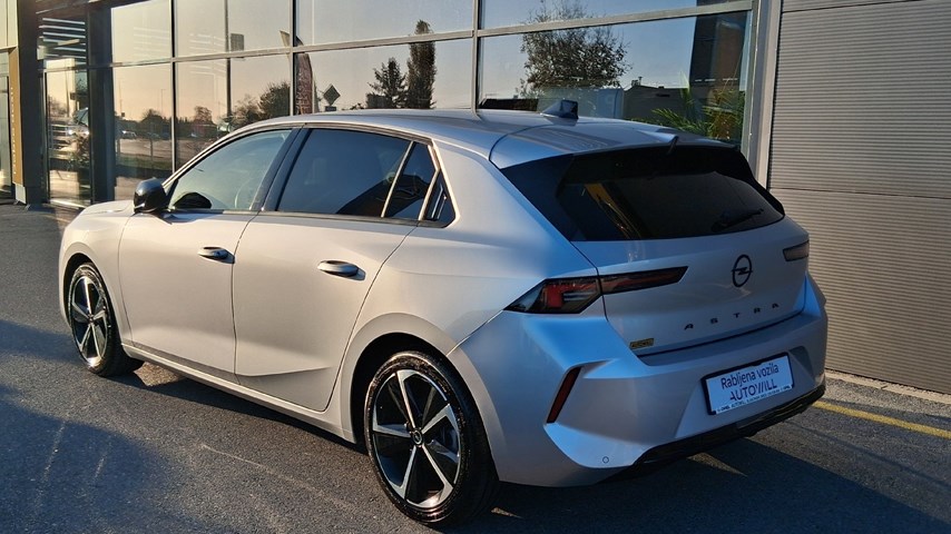 RABLJENO VOZILO OPEL ASTRA GS F 1,2 XHT AT8 Automatski mjenjač BENZIN 224103