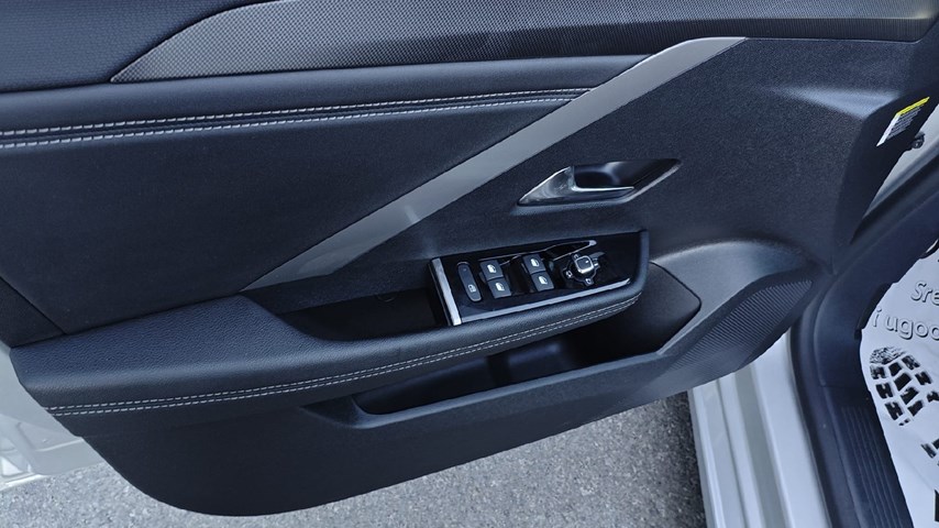 RABLJENO VOZILO OPEL ASTRA GS F 1,2 XHT AT8 Automatski mjenjač BENZIN 224103