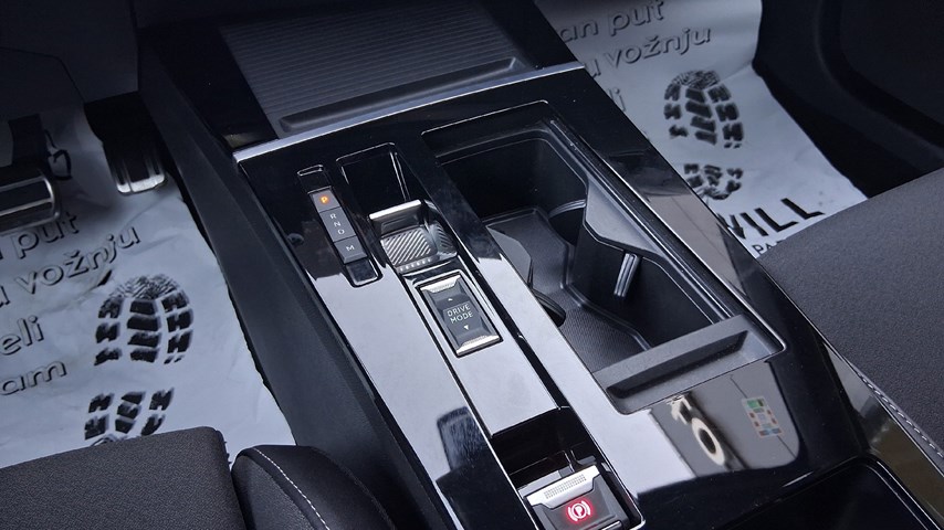 RABLJENO VOZILO OPEL ASTRA GS F 1,2 XHT AT8 Automatski mjenjač BENZIN 224103