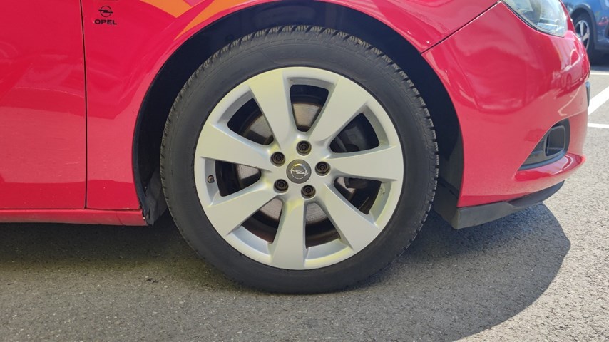 RABLJENO VOZILO OPEL ASTRA GTC 1,7 D Mehanički mjenjač DIESEL 224315