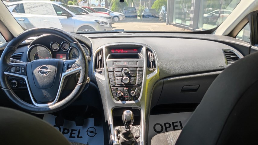 RABLJENO VOZILO OPEL ASTRA GTC 1,7 D Mehanički mjenjač DIESEL 224315