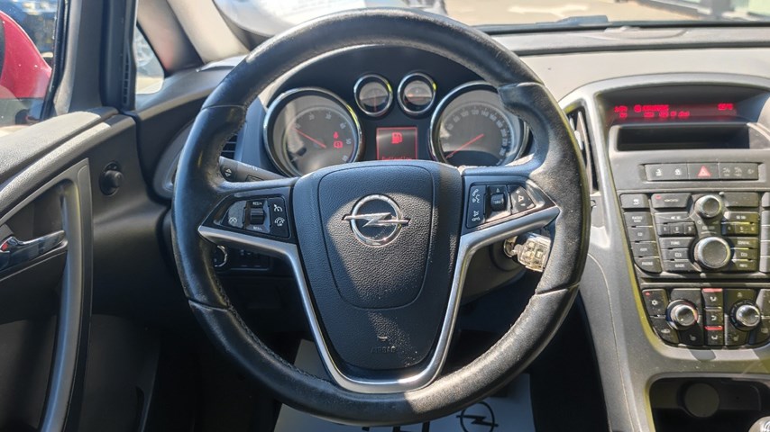 RABLJENO VOZILO OPEL ASTRA GTC 1,7 D Mehanički mjenjač DIESEL 224315