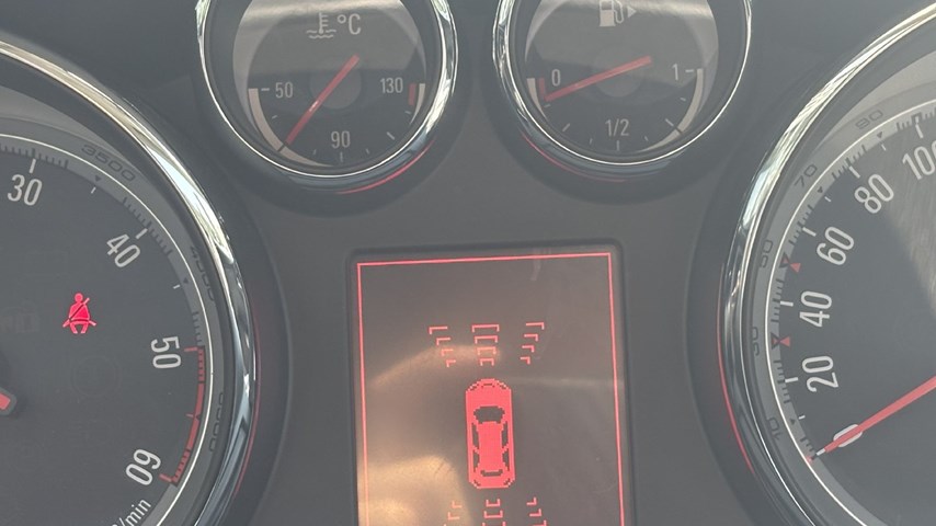 RABLJENO VOZILO OPEL ASTRA GTC 1,7 D Mehanički mjenjač DIESEL 224315