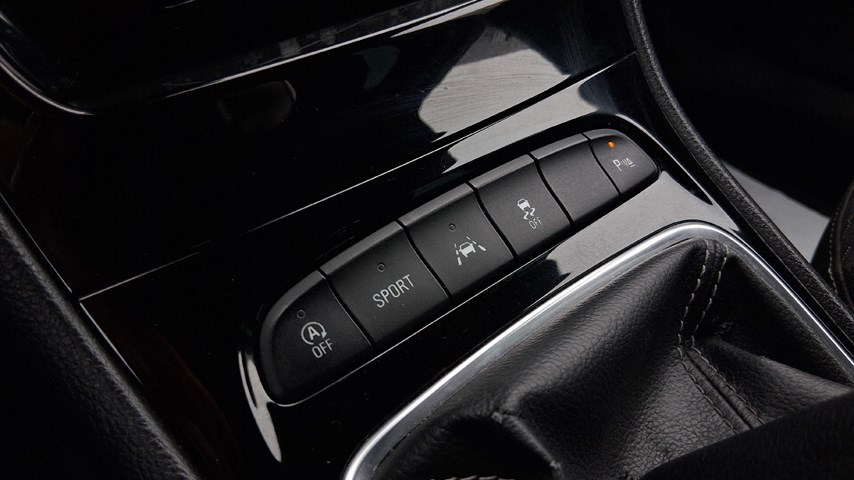 RABLJENO VOZILO OPEL ASTRA K DYNAMIC B1.6DTH MT6 Mehanički mjenjač DIESEL 80710