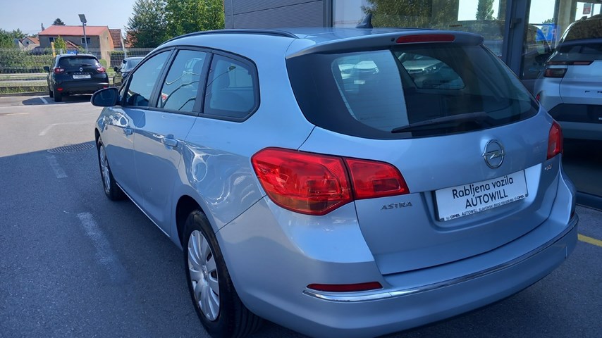 RABLJENO VOZILO OPEL ASTRA SPORTS TOURER 1,6 CDTI Mehanički mjenjač DIESEL 224401