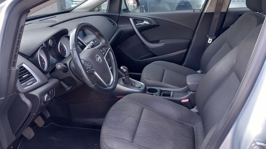 RABLJENO VOZILO OPEL ASTRA SPORTS TOURER 1,6 CDTI Mehanički mjenjač DIESEL 224401