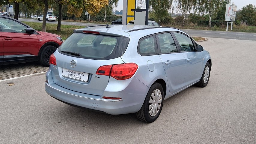 RABLJENO VOZILO OPEL ASTRA SPORTS TOURER 1,6 CDTI Mehanički mjenjač DIESEL 224401