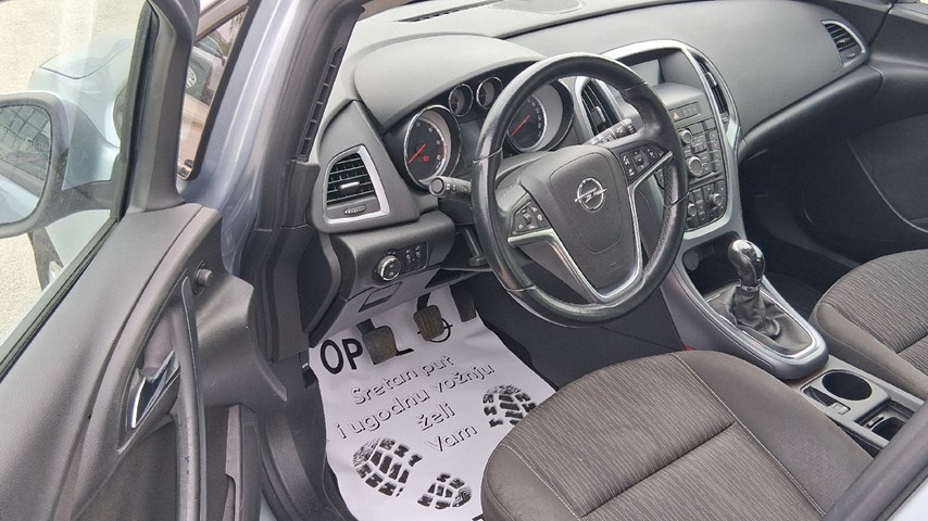 RABLJENO VOZILO OPEL ASTRA SPORTS TOURER 1,6 CDTI Mehanički mjenjač DIESEL 224401